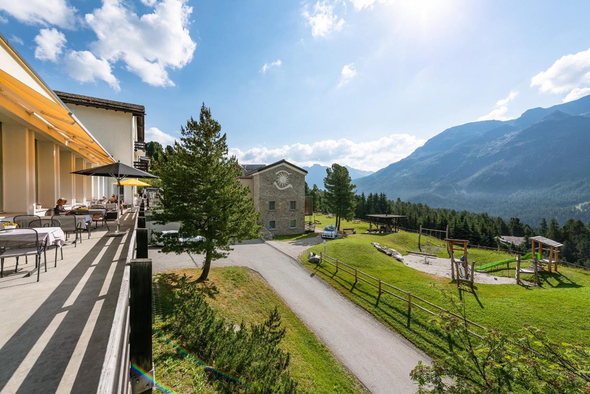 Randolins Familienresort Sankt Moritz Buitenkant foto