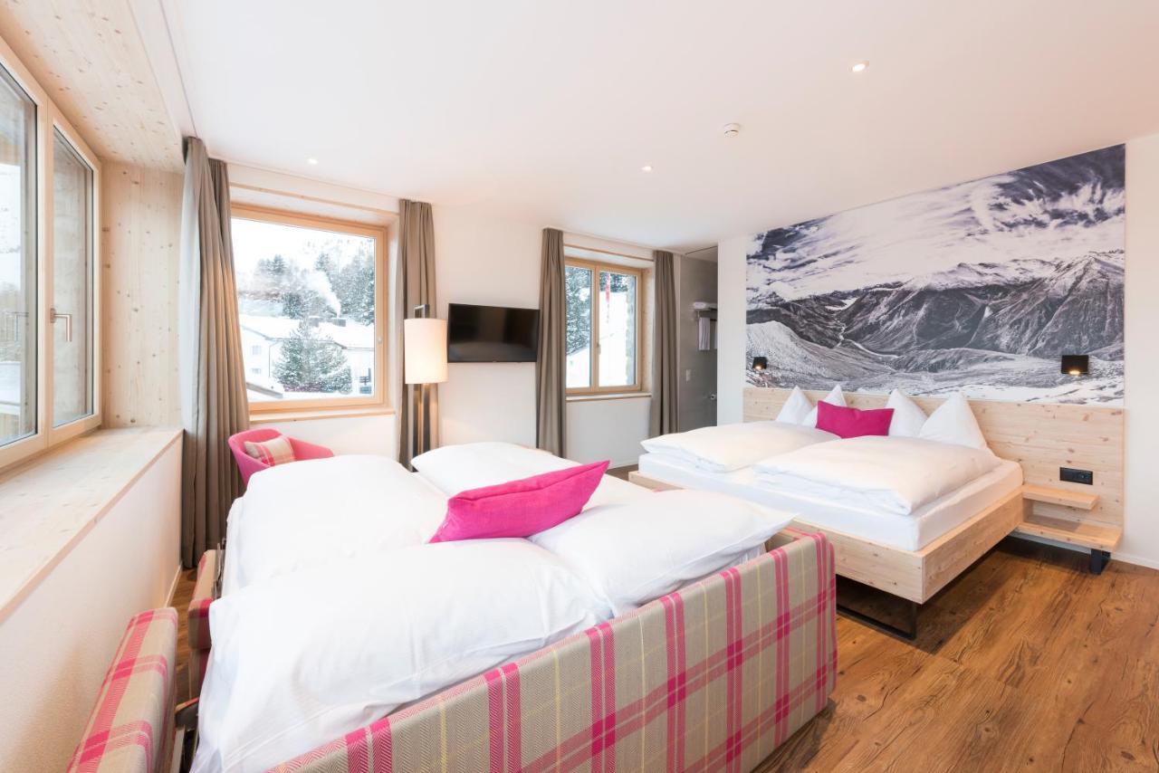 Randolins Familienresort Sankt Moritz Buitenkant foto