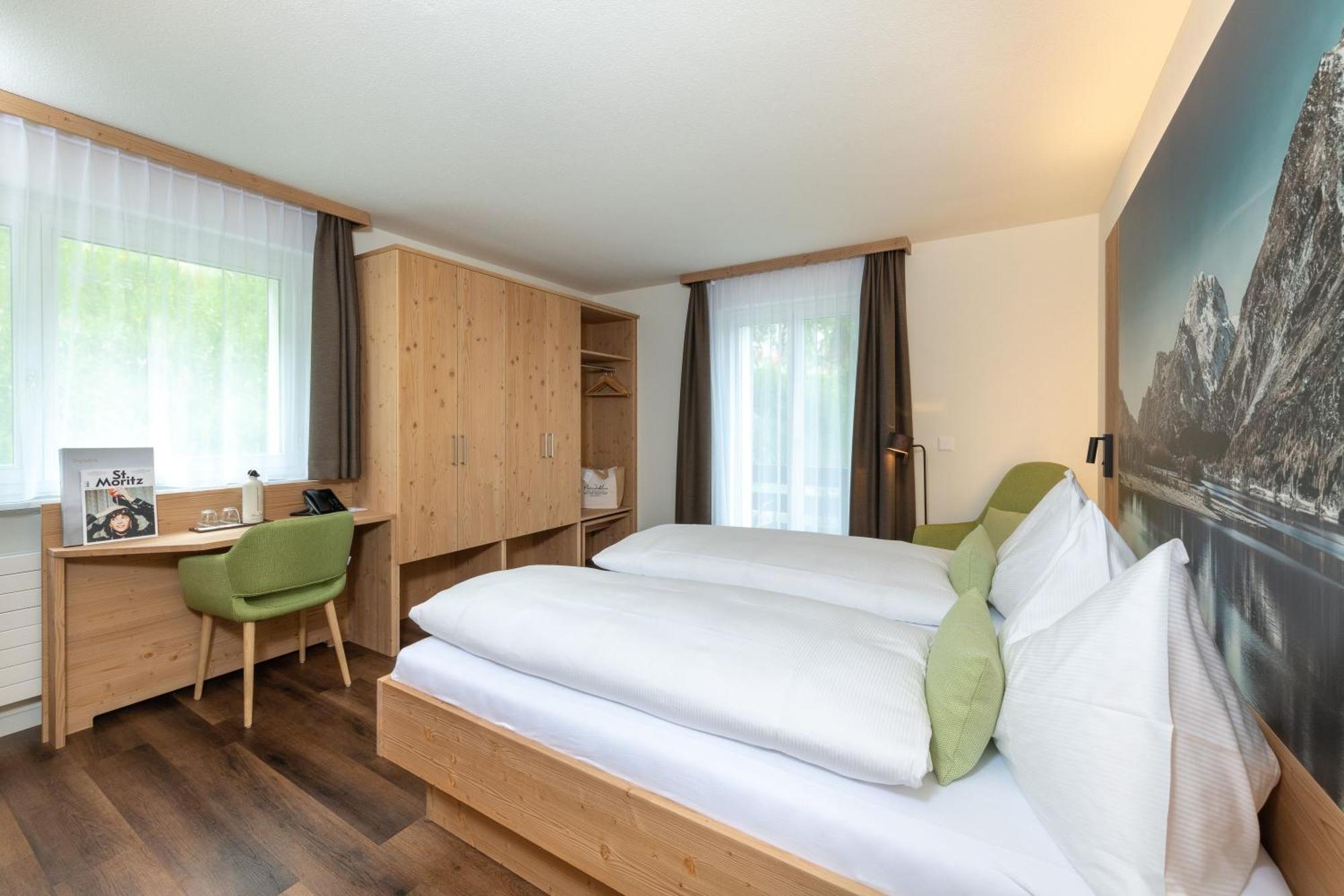 Randolins Familienresort Sankt Moritz Kamer foto