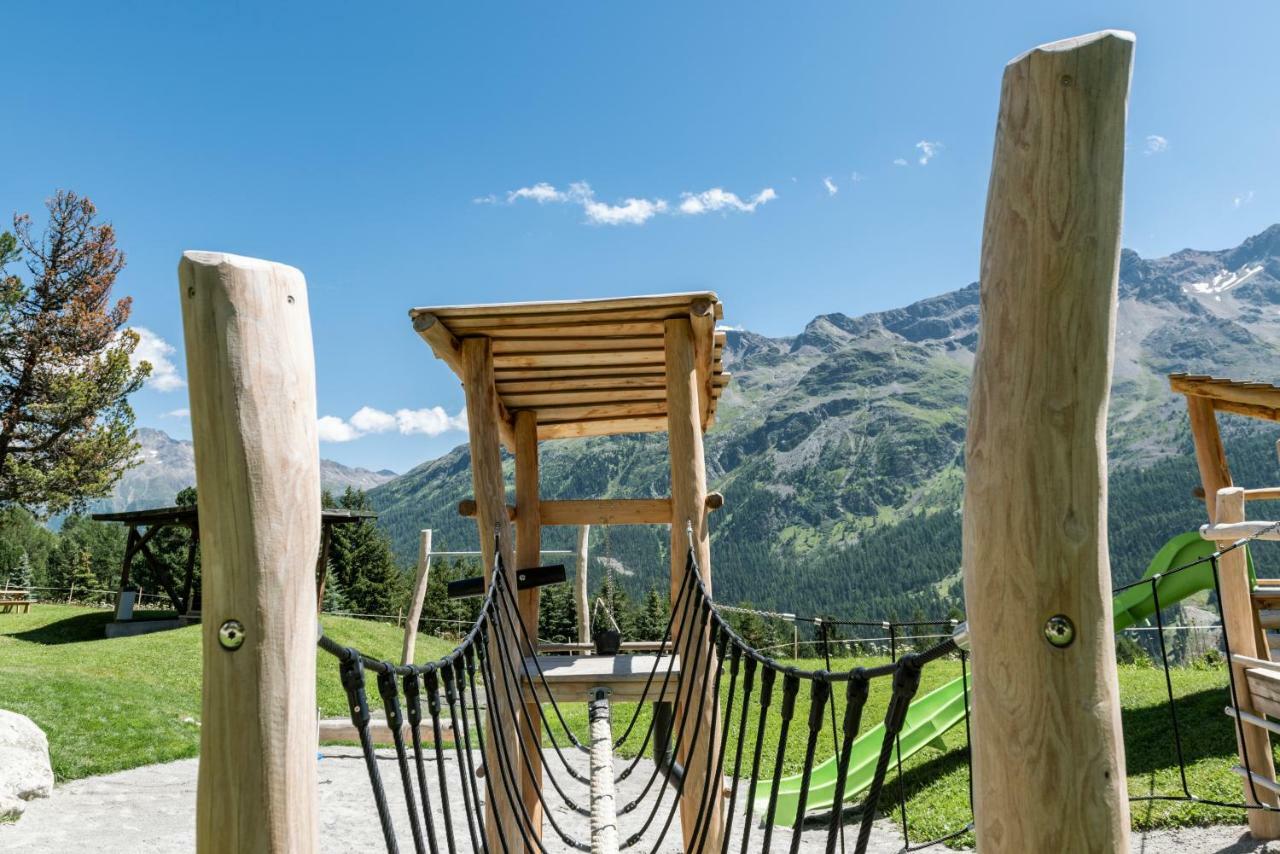Randolins Familienresort Sankt Moritz Buitenkant foto